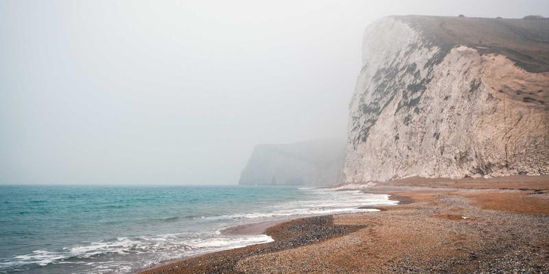 创意设计驱动营销变革：皇冠传媒集团虚拟偶像运营与商业变现的创新实践