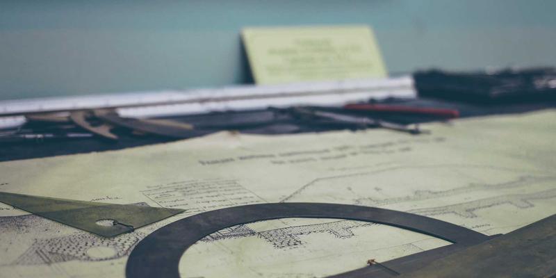 皇冠传媒集团：赛博朋克美学与创意设计的未来融合之道