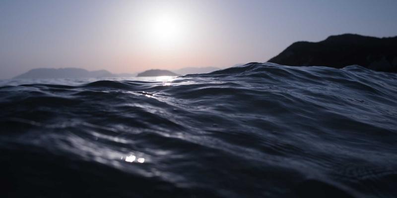 营销的赛博朋克革命：皇冠传媒如何打通数据中台与业务前台